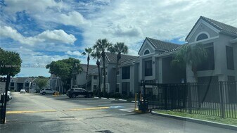 15077 SW 103rd Terrace in Miami, FL - Building Photo