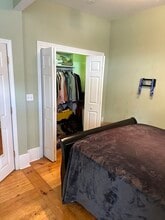 60 Putnam St, Unit #2 in Boston, MA - Foto de edificio - Building Photo