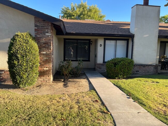 3412 Ashe Rd, Unit D in Bakersfield, CA - Building Photo - Building Photo