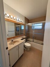 5895 Autumn Lake Ln, Unit A in Boynton Beach, FL - Foto de edificio - Building Photo