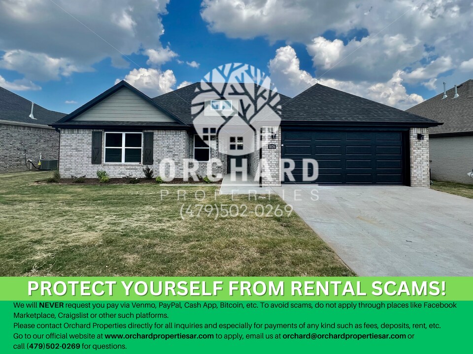 1026 Madden St in Springdale, AR - Building Photo