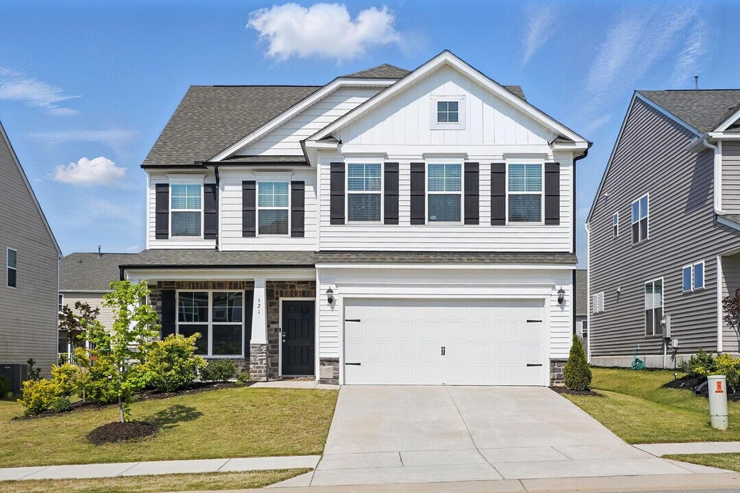 521 Glenwyck Ct in Fuquay Varina, NC - Building Photo