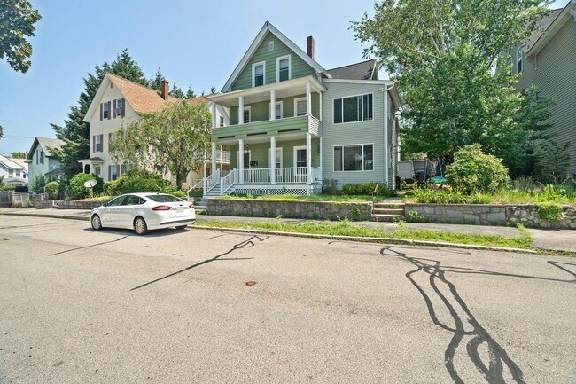 15 Liberty St in Manchester, NH - Building Photo - Building Photo