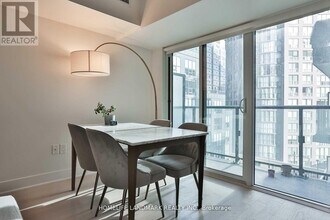 955 Bay St. in Toronto, ON - Building Photo - Building Photo