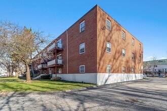 272 Albion St in Wakefield, MA - Building Photo - Building Photo
