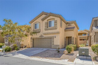 155 Water Hazard Ln in Las Vegas, NV - Building Photo - Building Photo