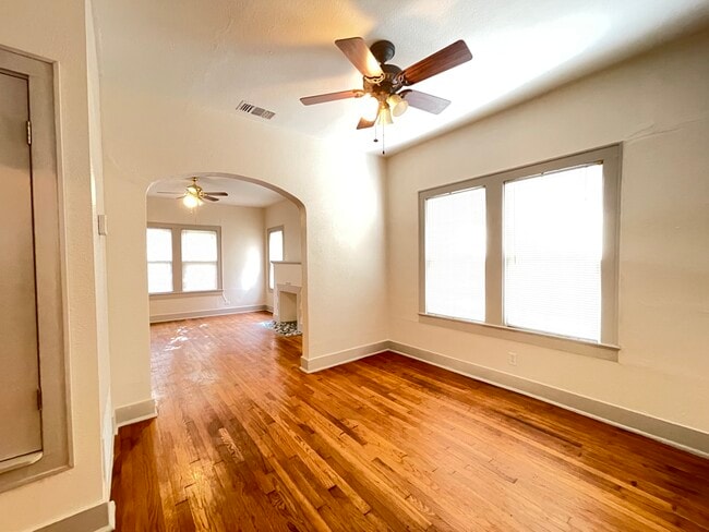 property at 713 E Elmira St