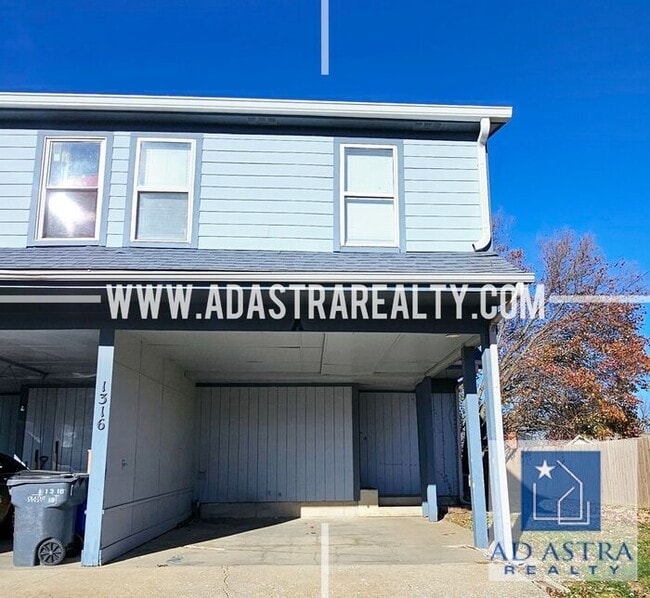 property at 1316 E 123rd Terrace
