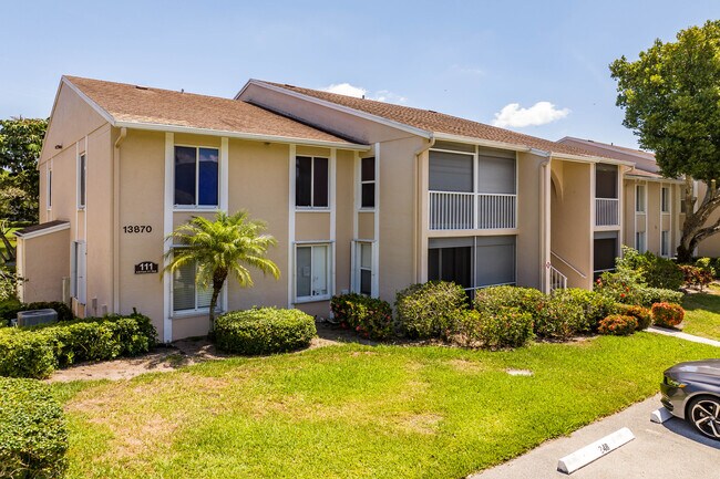 Pine Ridge at Delray Condominiums in Delray Beach, FL - Building Photo - Building Photo