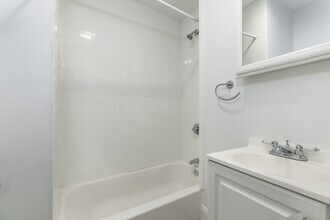 101 Summer St, Unit 3 in Somerville, MA - Foto de edificio - Building Photo