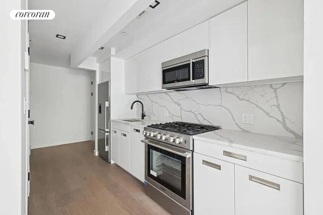 428 E 9th St in Brooklyn, NY - Building Photo - Building Photo