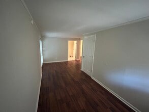 217 Hilltop Rd in Adamsville, AL - Foto de edificio - Building Photo