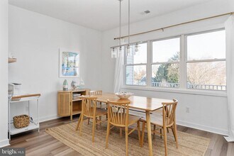 308 Douglas Ave in Colonial Beach, VA - Foto de edificio - Building Photo