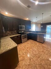 5472 Club Cir in Haverhill, FL - Building Photo - Building Photo