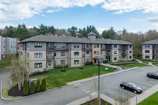 Sterling Hill Stoneham Apartments