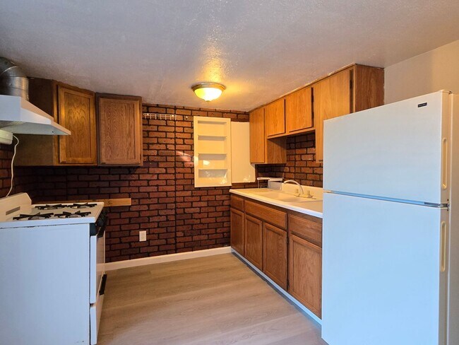 15086 Woodard Rd in San Jose, CA - Building Photo - Building Photo