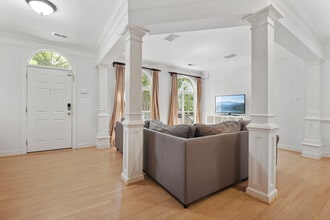 557 Longhorn Crescent in Rockville, MD - Building Photo - Building Photo