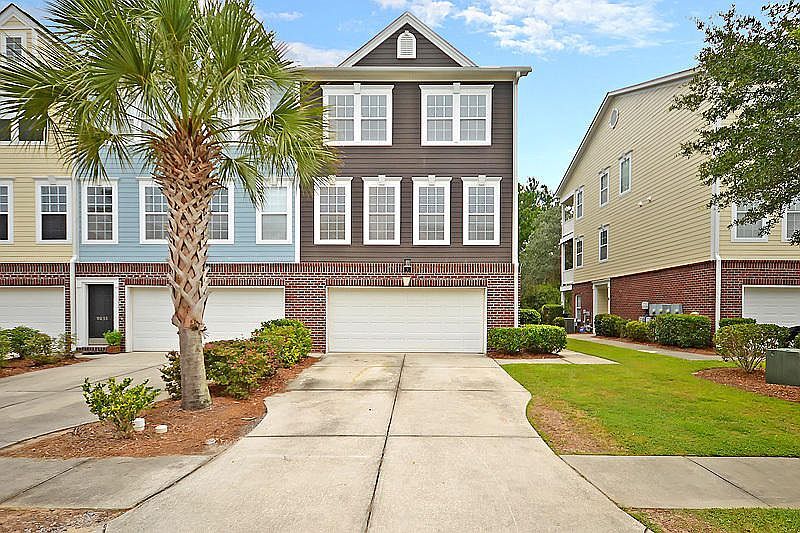 9035 Parlor Dr in Ladson, SC - Building Photo