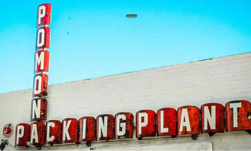 217 Palm Pl in Pomona, CA - Building Photo - Building Photo