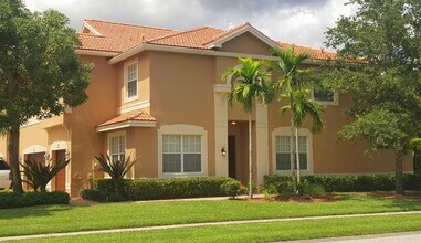 11481 Silk Carnation Way in Royal Palm Beach, FL - Building Photo - Building Photo