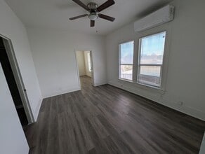 403 Cowling St in Houston, TX - Building Photo - Building Photo