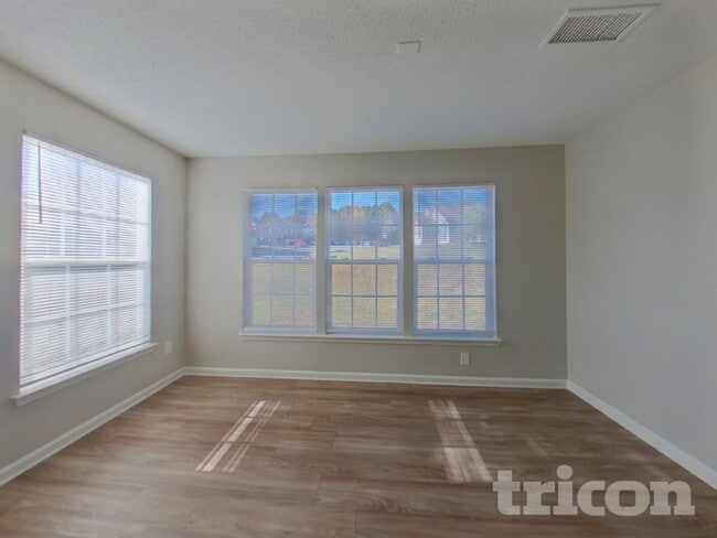 8605 Appledale Dr in Charlotte, NC - Building Photo - Building Photo