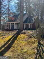 735 Bearslide Hollow in Dahlonega, GA - Building Photo