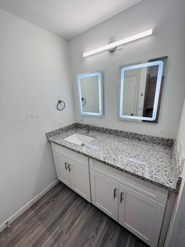 6946 Paris St in Houston, TX - Building Photo - Building Photo