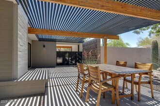 3538 E Gold Dust Ave in Phoenix, AZ - Building Photo - Building Photo