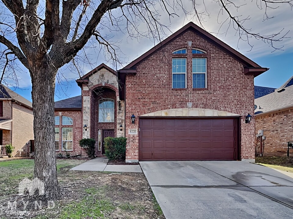 6221 Crator Dr in McKinney, TX - Building Photo