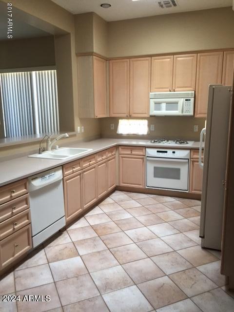 490 E Krista Way in Tempe, AZ - Building Photo - Building Photo