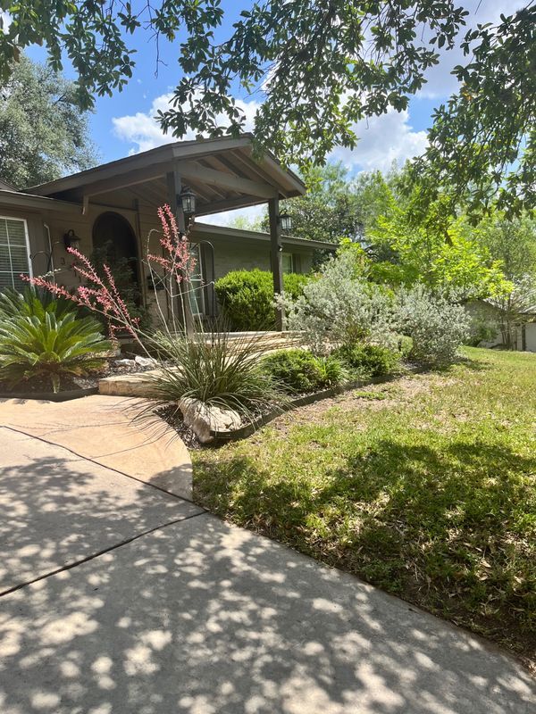 3211 Woodcrest Dr in San Antonio, TX - Building Photo - Building Photo