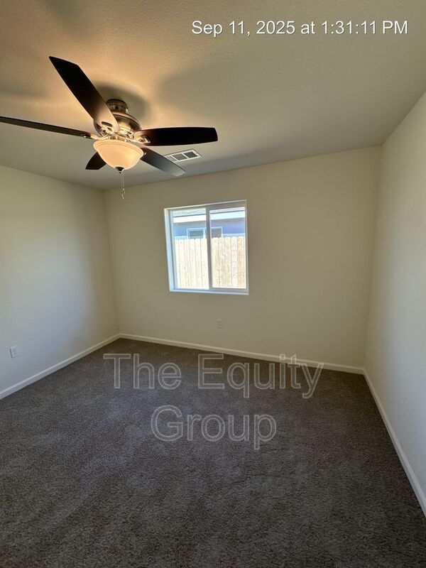 31101 Rd 70 in Visalia, CA - Building Photo - Building Photo