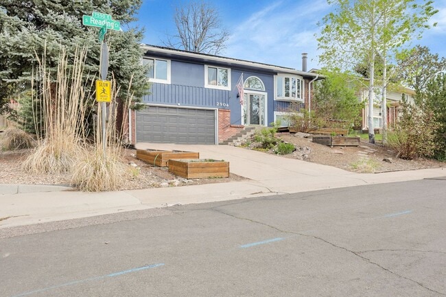 2904 S Reading Ct in Denver, CO - Building Photo - Building Photo