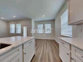 27403 St Andrews Ave in Wesley Chapel, FL - Building Photo - Building Photo