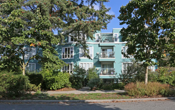 Evergreen Place in Vancouver, BC - Building Photo - Building Photo