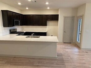 14205 Mcarthur Dr in Manor, TX - Building Photo - Building Photo