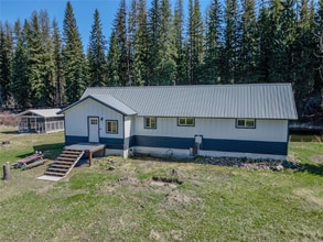 29024 Yaak River Rd in Troy, MT - Building Photo - Building Photo