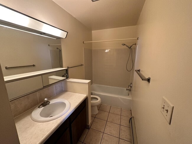 1810 Greenway Cross in Fitchburg, WI - Building Photo - Building Photo