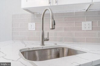 103 E Duval St in Philadelphia, PA - Building Photo - Building Photo