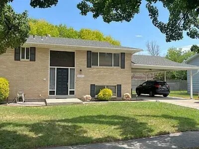 5545 Hew Wood Dr in Salt Lake City, UT - Building Photo