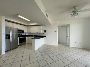3500 Coral Wy in Miami, FL - Building Photo - Building Photo