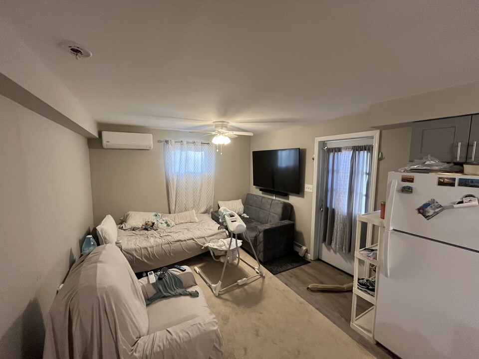 40 Old Northport Rd, Unit first floor in Kings Park, NY - Building Photo