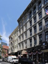237 Chestnut St in Philadelphia, PA - Building Photo
