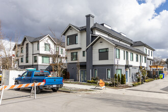 The Hillcrest in Vancouver, BC - Building Photo - Building Photo