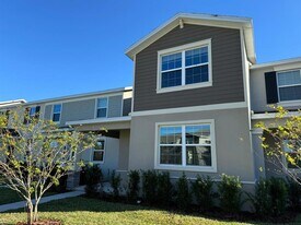 8115 Sayings Dr in Oakland, FL - Building Photo