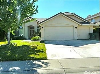 property at 1819 Avenida Solano
