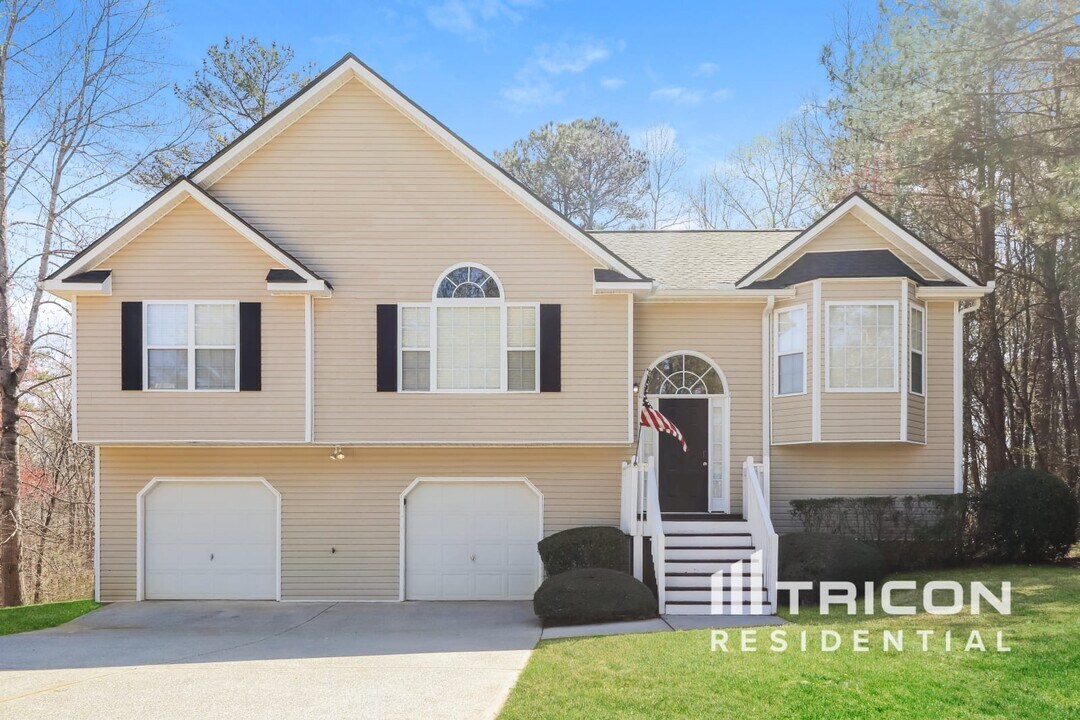 3430 Laurel Springs Cove in Villa Rica, GA - Building Photo