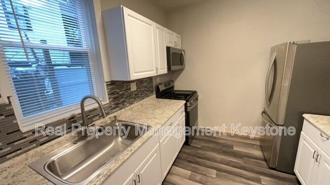 5210 Natrona Way in Pittsburgh, PA - Building Photo - Building Photo