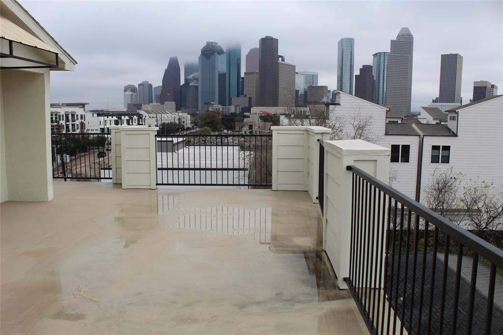 1005 Gillette St in Houston, TX - Building Photo